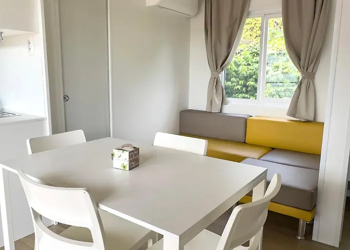 Campeggio Solcio Village